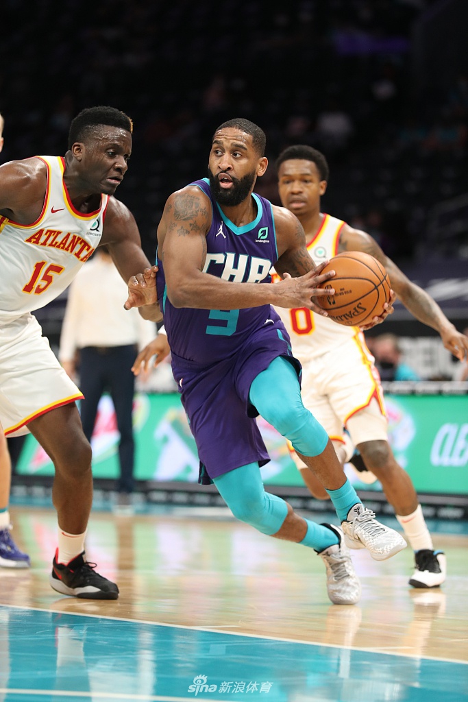 爱游戏体育-关键时刻曼城调整名单以备NBA季后赛阿森纳围绕荷甲完成体检，关键时刻夏洛特黄蜂备战NBA常规赛直接炸裂